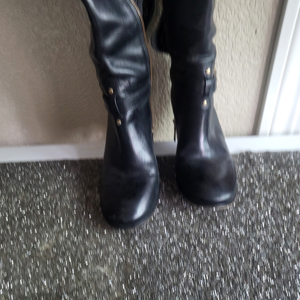 Black Heeled Boots with Glossy Finish